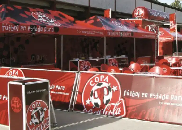 Alquiler de carpas para eventos con vallas publicitarias madrid