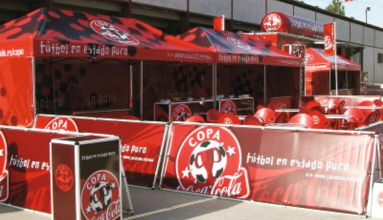 Carpa personalizada y vallas publicitarias realizadas por Rotulex